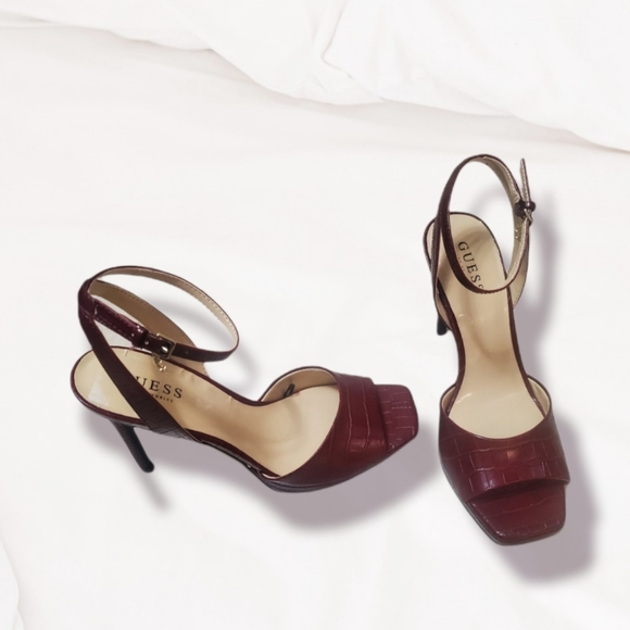 Guess - Maroon Platform Heels - Picture 2 of 9